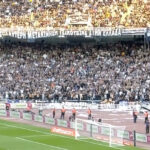 Το επικών διαστάσεων, σατιρικό πανό των φιλάθλων του ΟΦΗ!