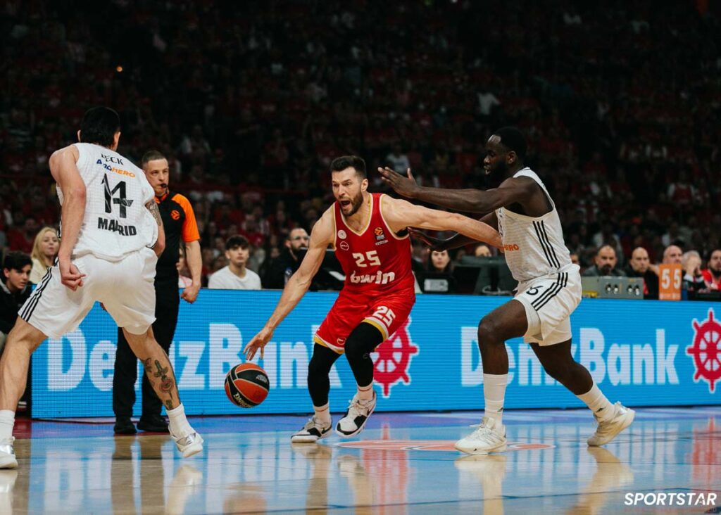 Άλεκ Πίτερς: "Θέλει να φύγει από τον Ολυμπιακό"