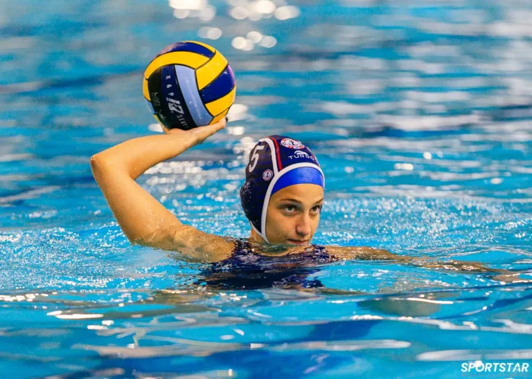 Στη Σαμπαντέλ η Αθηνά Γιαννοπούλου