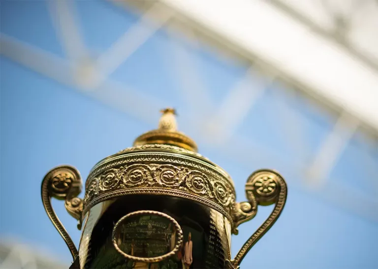 Τελικός Ανδρών Wimbledon 2025: Πού θα δείτε τη μάχη Σίνερ – Αλκαράζ