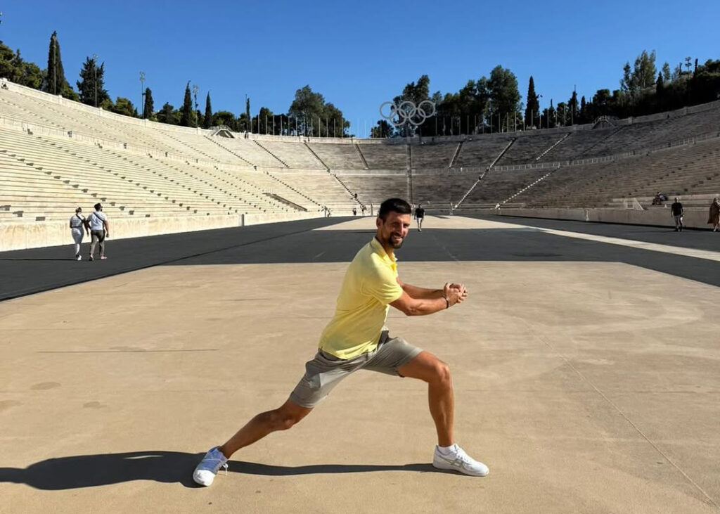 Τζόκοβιτς: Τεστάρει το backhand του στο Παναθηναϊκό Στάδιο