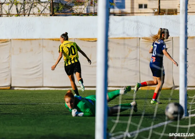 Με το δεξί και… οκτώ γκολ η ΑΕΚ απέναντι στον ΑΟ Τρίκαλα 2011