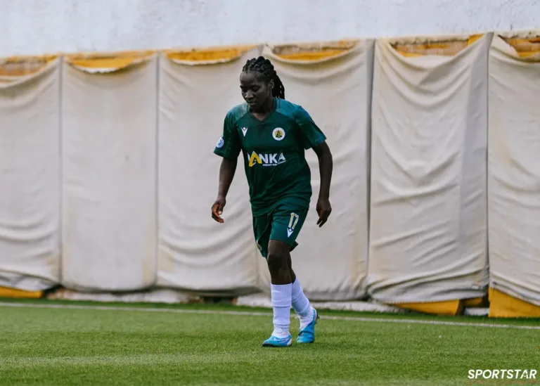 Πεντάστερη ΡΕΑ, θεατής η Ίνγκλις!