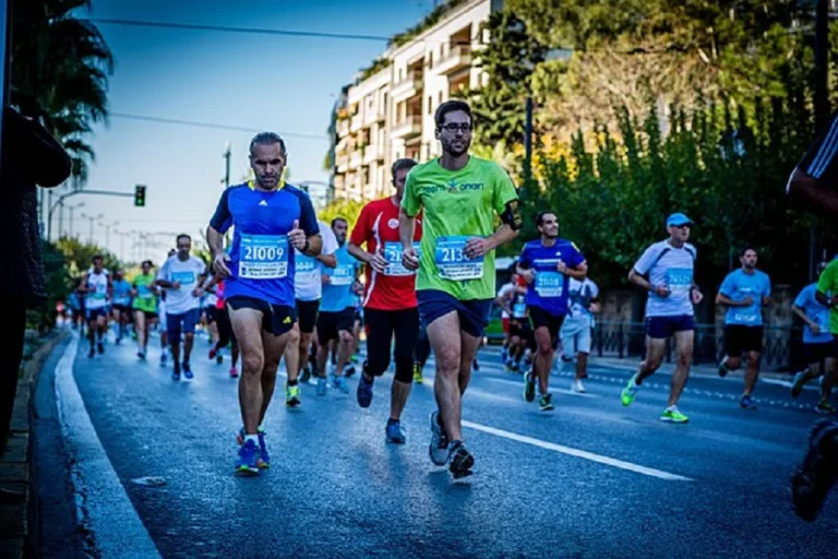42ος Αυθεντικός Μαραθώνιος: Έτοιμη η Αθήνα για τη μεγάλη γιορτή