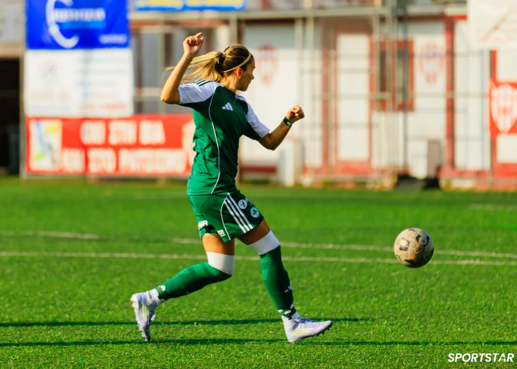 ΠΑΝΑΘΗΝΑΪΚΟΣ - ΒΟΛΟΣ 2004 ΠΡΩΤΑΘΛΗΜΑ ΠΟΔΟΣΦΑΙΡΟΥ ΓΥΝΑΙΚΩΝ