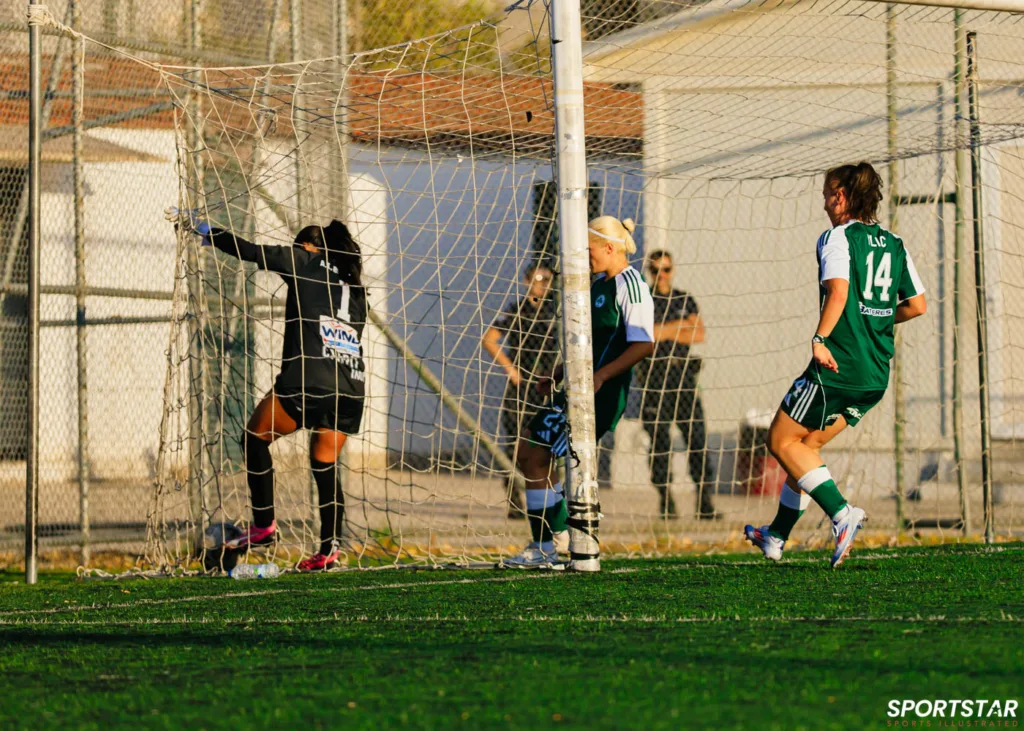 ΠΑΝΑΘΗΝΑΪΚΟΣ - ΒΟΛΟΣ 2004 ΠΡΩΤΑΘΛΗΜΑ ΠΟΔΟΣΦΑΙΡΟΥ ΓΥΝΑΙΚΩΝ