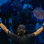ATP Finals: Ο Ντε Μινόρ πέταξε εκτός τον Φριτζ και κράτησε ζωντανές τις ελπίδες του στο Τορίνο