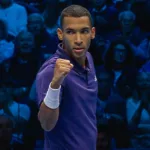 Οζέρ-Αλιασίμ – Σέλτον 2-1: Ο Καναδός ανέτρεψε το ματς και κράτησε ζωντανές τις ελπίδες του για πρόκριση στο Τορίνο