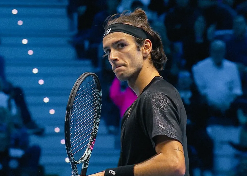 Μουζέτι: Επική ανατροπή και πρώτη νίκη στα ATP Finals 2025