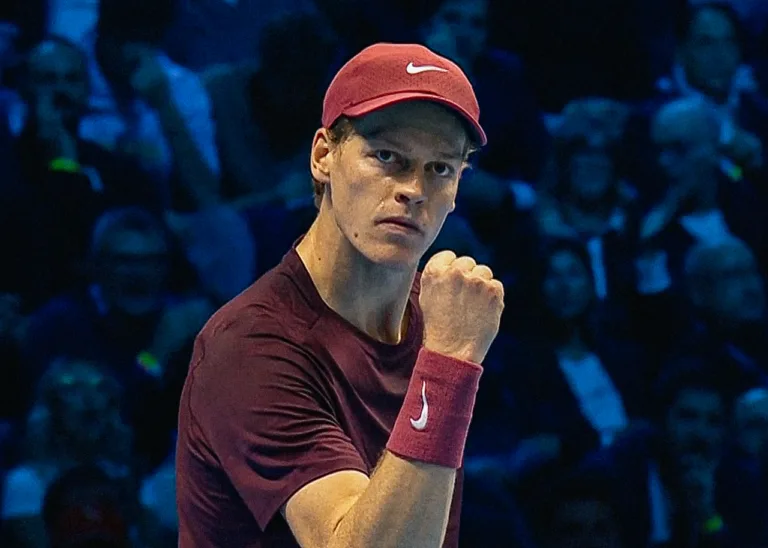 ATP Finals: Ο Σίνερ έκλεισε θέση στον τελικό με κυριαρχική εμφάνιση απέναντι στον ντε Μινόρ