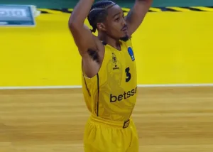 Ο Άρης άντεξε στο φινάλε και πήρε το ντέρμπι με τον Ηρακλή