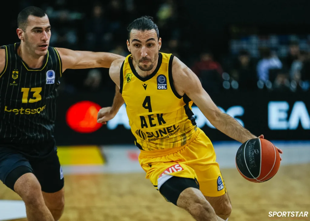 Ο Κατσίβελης στον αγώνα ΑΕΚ - Άρης Betsson για τη 12η αγωνιστική της GBL