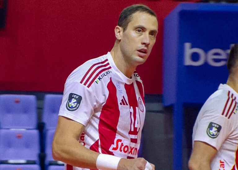 ΠΑΟΚ – Ολυμπιακός 1-3: Οι «ερυθρόλευκοι» κατέκτησαν το Volley League Cup «Νίκος Σαμαράς» με ηγέτη τον Ατανασίγιεβιτς