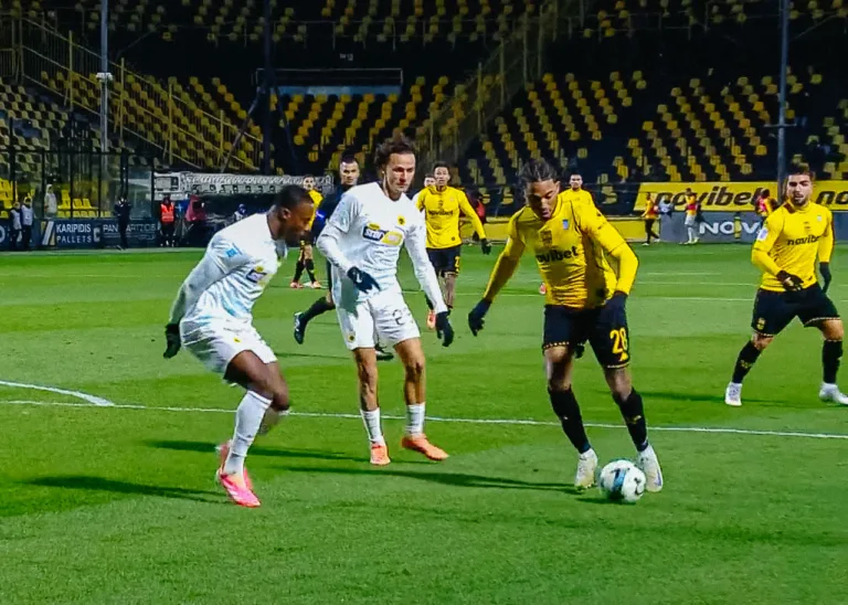 “Πάγωσε” την ΑΕΚ και την έριξε από την κορυφή ο ψυχωμένος Άρης