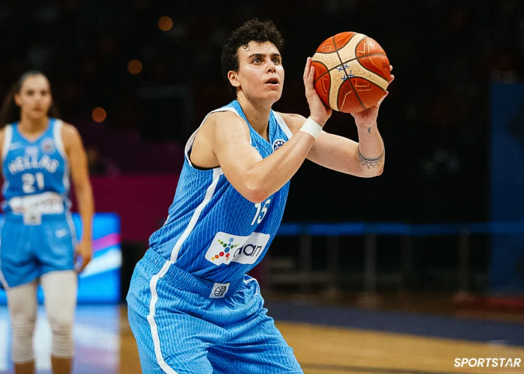 Άρτεμις Σπανού σε αγώνα του EuroBasket Γυναικών 2025 με την Εθνική Ελλάδας