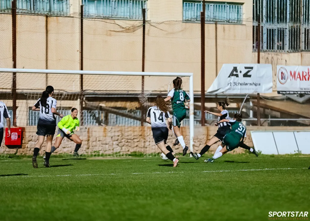 Στιγμιότυπο από τον αγώνα Αγία Παρασκευή - Παναθηναϊκός της Α' Εθνικής Ποδοσφαίρου Γυναικών