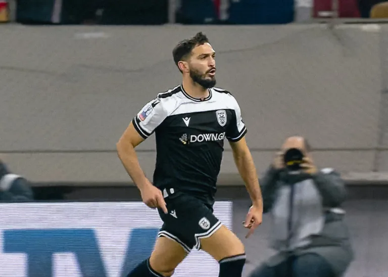 Διπλό πρόκρισης στο Φάληρο. Ο ΠΑΟΚ λύγισε τον Ολυμπιακό και πέταξε για τους τέσσερις