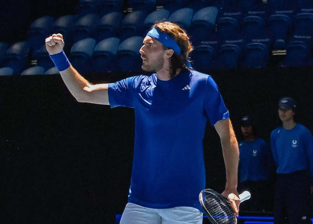 Ο Τσιτσιπάς πανηγυρίζει τη νίκη του κόντρα στον Φριτζ στο United Cup