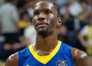 Η κίνηση που αλλάζει τα πάντα. Ο Χέιζ-Ντέιβις στα πράσινα