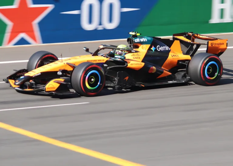 Έκτακτο: Ο Πιάστρι στην κορυφή του FP2 και ανατροπή στη Σουζούκα