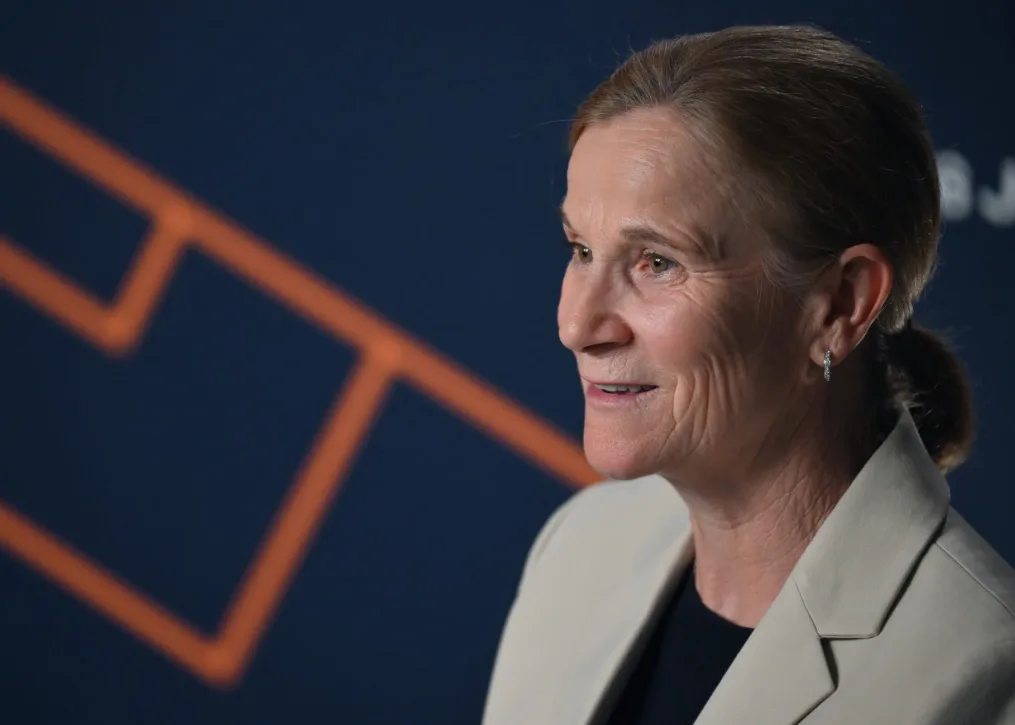 Η FIFA αλλάζει το παιχνίδι: Υποχρεωτική παρουσία γυναικών στους πάγκους