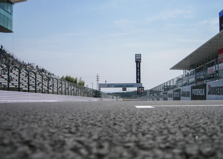 GP Ιαπωνίας: Σουζούκα για γερά νεύρα και…τιμόνια που “καίνε” στην τρίτη στροφή της σεζόν