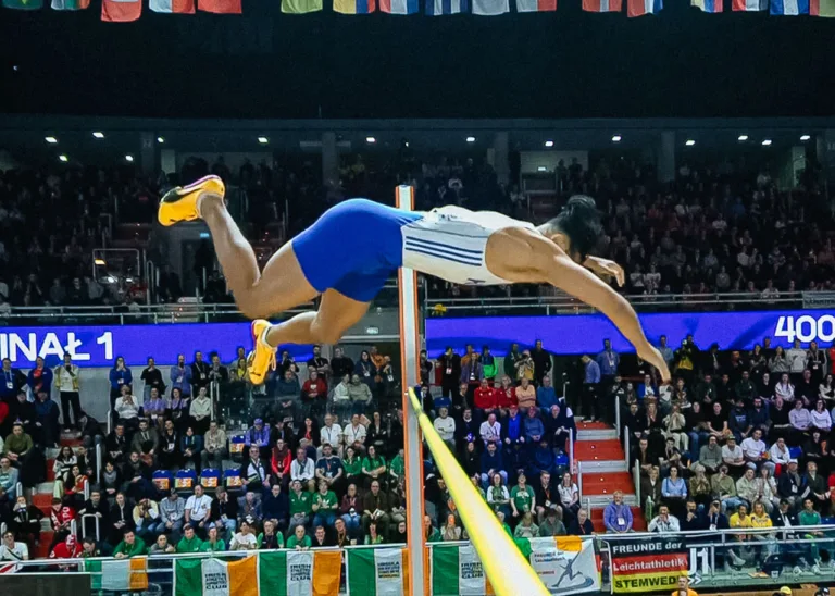 Τόρουν 2026: Ασημένιος ο Καραλής με 6,05 μ. σε έναν συγκλονιστικό τελικό