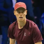 Roland Garros: Ο Σίνερ λύγισε στη ζέστη και αποκλείστηκε στον 2ο γύρο