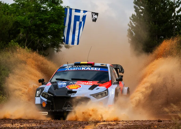 Rally Acropolis: Νίκη Neuville στη SS10 και διαφορά 6,3’’ από τον Ogier