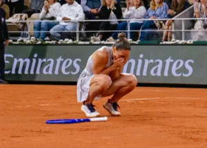 Roland Garros: Η Κόστιουκ λύγισε τη Σβιτολίνα και έκλεισε για πρώτη φορά θέση σε ημιτελικά Grand Slam