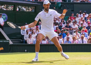 Wimbledon 2026: Ο Τζόκοβιτς άντεξε την πίεση του Ριντερκνές και πέρασε στους «16»