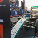 Formula 1: Ο Russell άντεξε στον γύρο του Verstappen και πήρε τη νίκη στο Μπακού