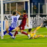 Ατρόμητος - ΑΕΛ 1-1: Ισοπαλία με δέκα παίκτες οι βυσσινί